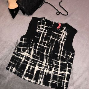 Perfect top perfect for all season. Soft material!